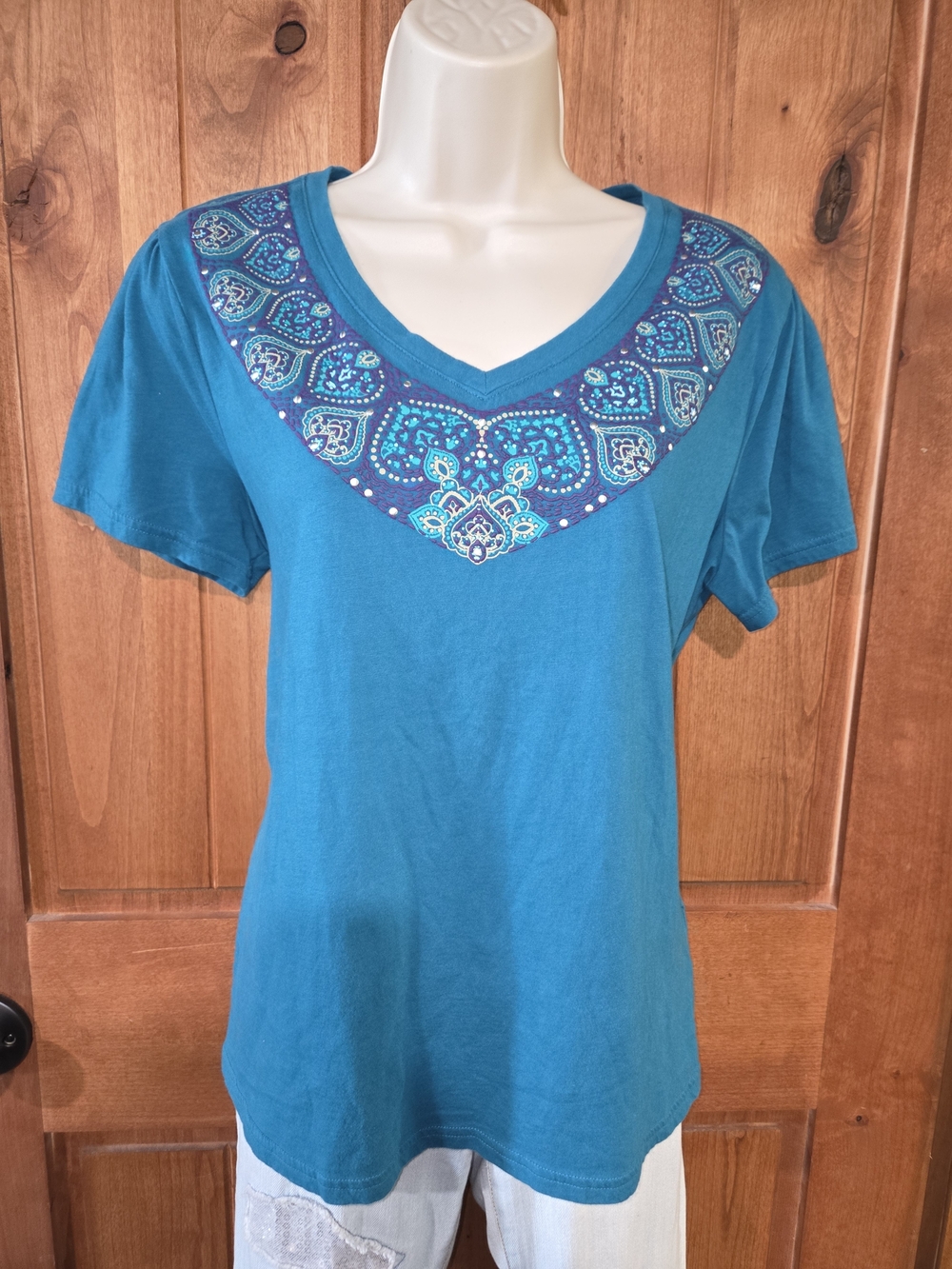 Basic Editions Teal V‑Neck Short Sleeve Top‎ with Embroidered Yoke